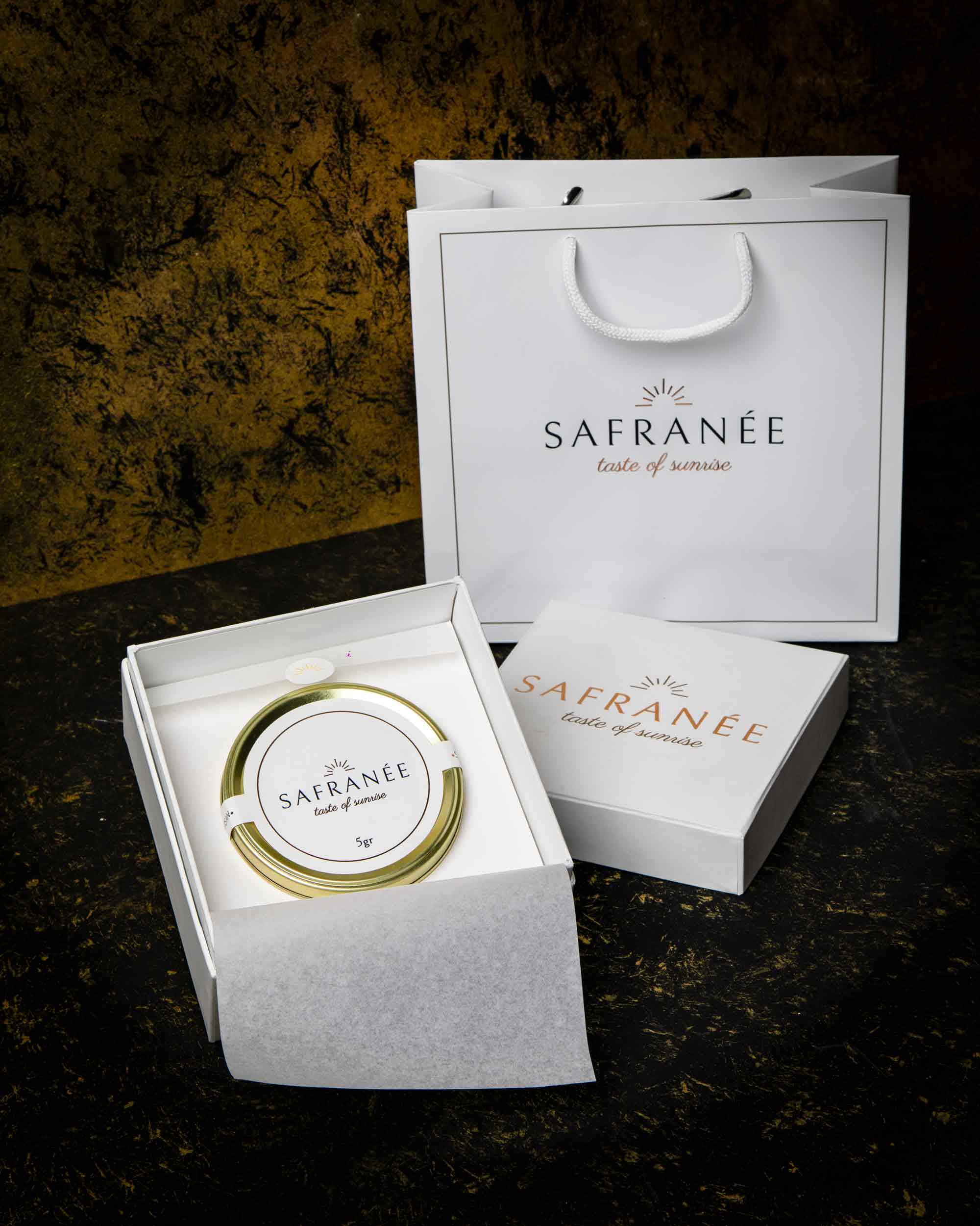 Elegant gift box containing 5g of the finest Persian saffron from Safranée